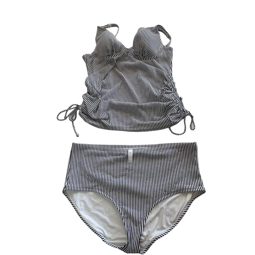 Lane Bryant Swim Cacique Size 42C/22 White Blue Seersucker Underwire Tankini Set